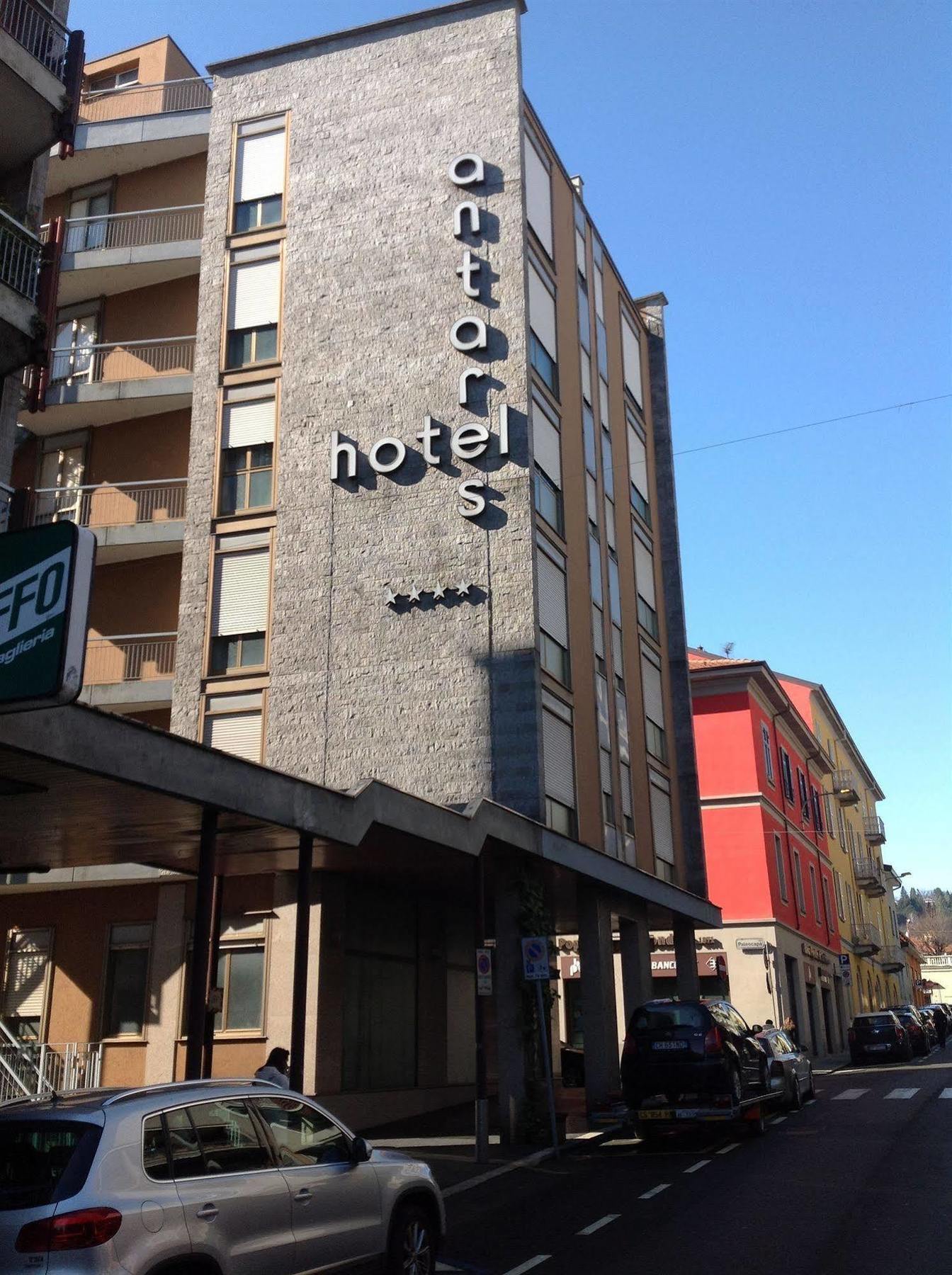 Hotel Antares อาโรนา ภายนอก รูปภาพ